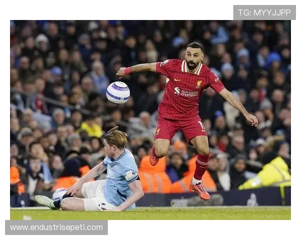 坎塞洛vs萨拉赫：英超顶级边路攻防对决